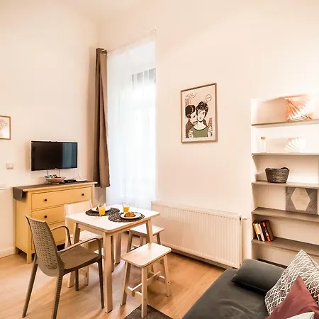 Bpr Paulay Cozy Apartmán *
